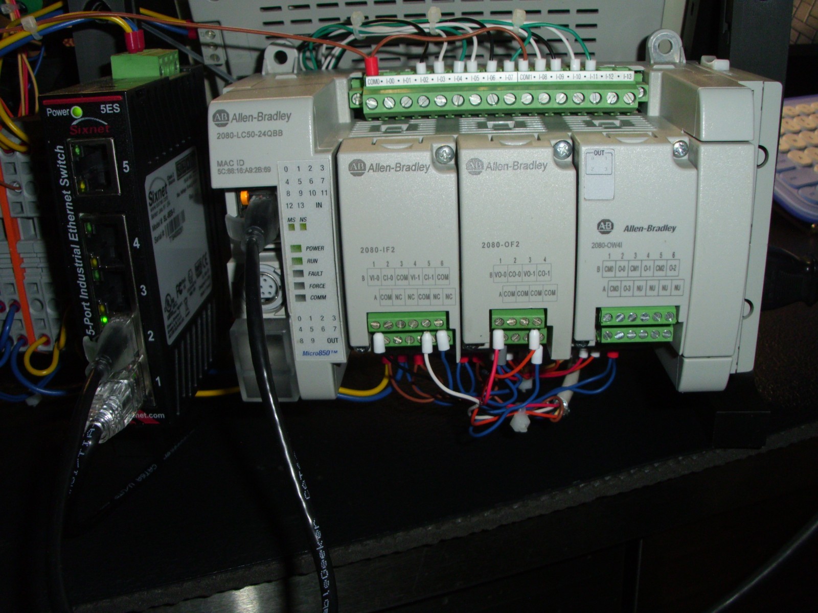 Allen-Bradley Micro850 Programmable CCW PLC Trainer Kit with Panelview 800
