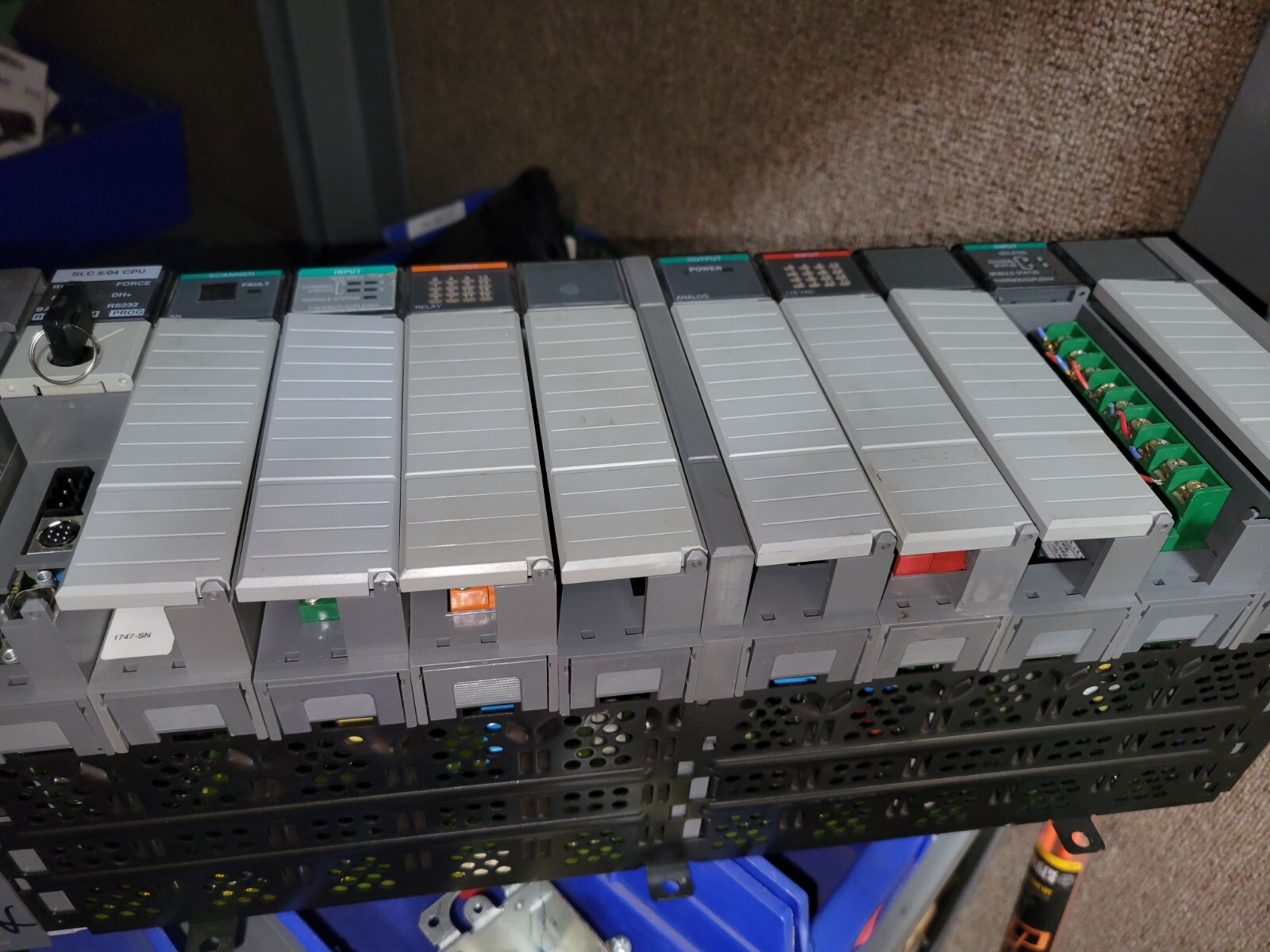 Allen bradley plc slc500 9slot input output