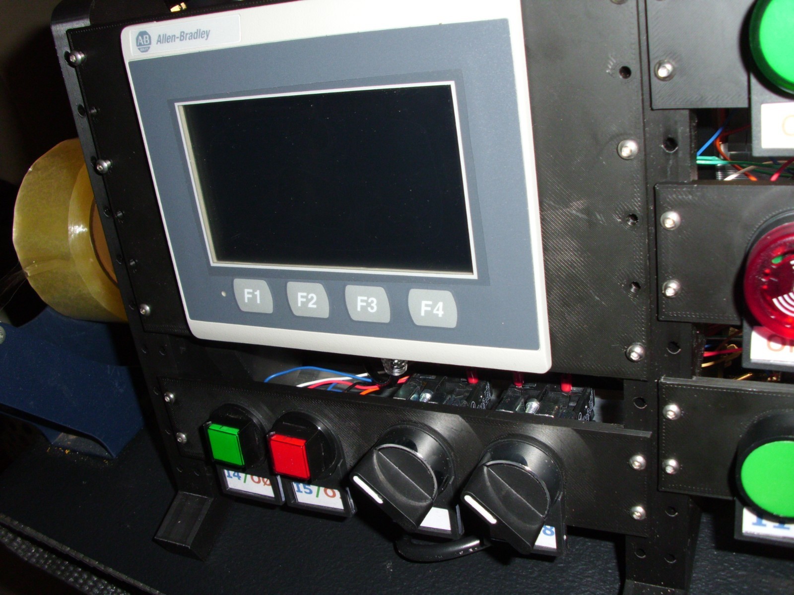 AnalogAllen-Bradley Micro820 Programmable CCW PLC Trainer Kit with Panelview 800