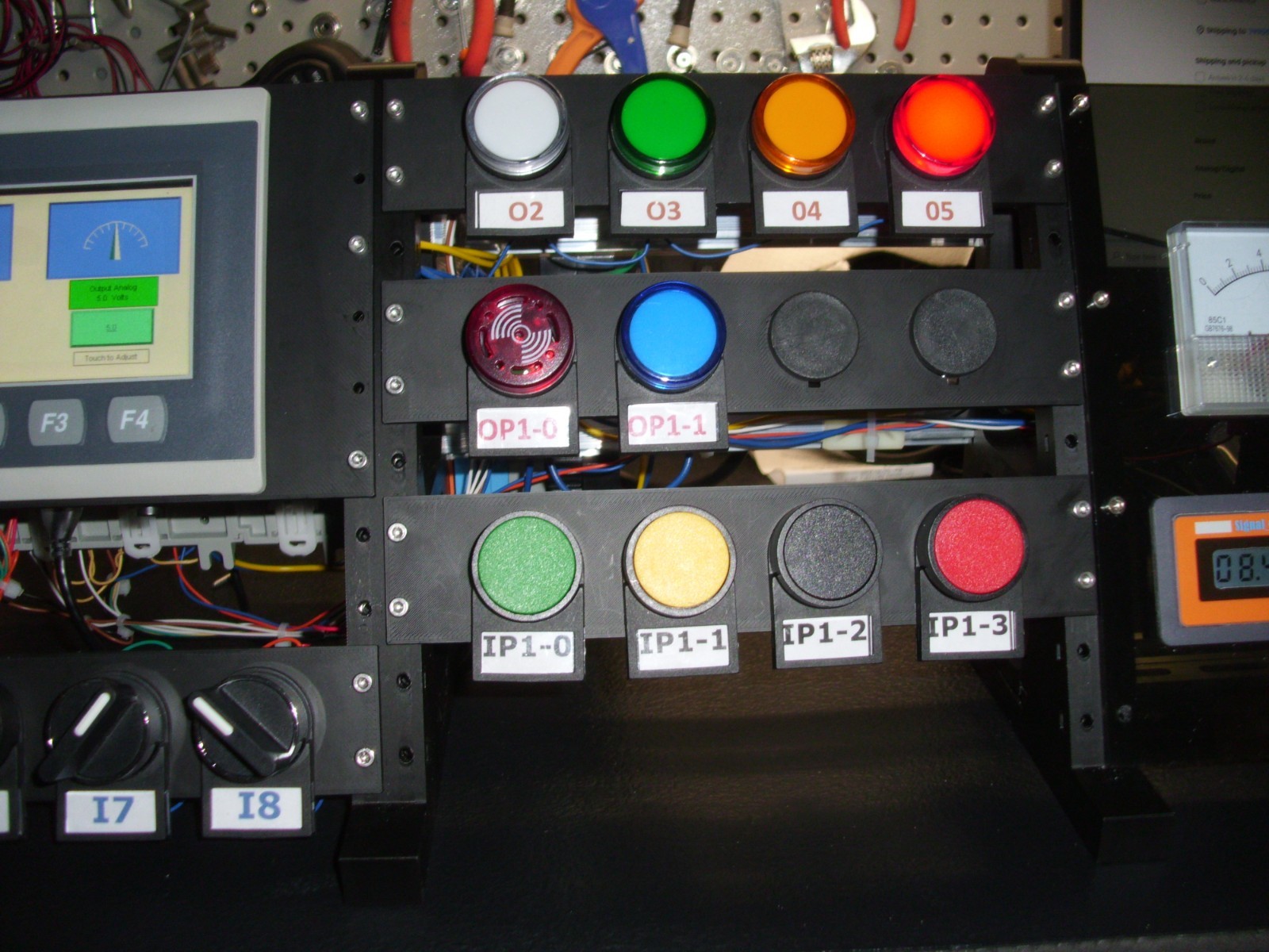 AnalogAllen-Bradley Micro820 Programmable CCW PLC Trainer Kit with Panelview 800