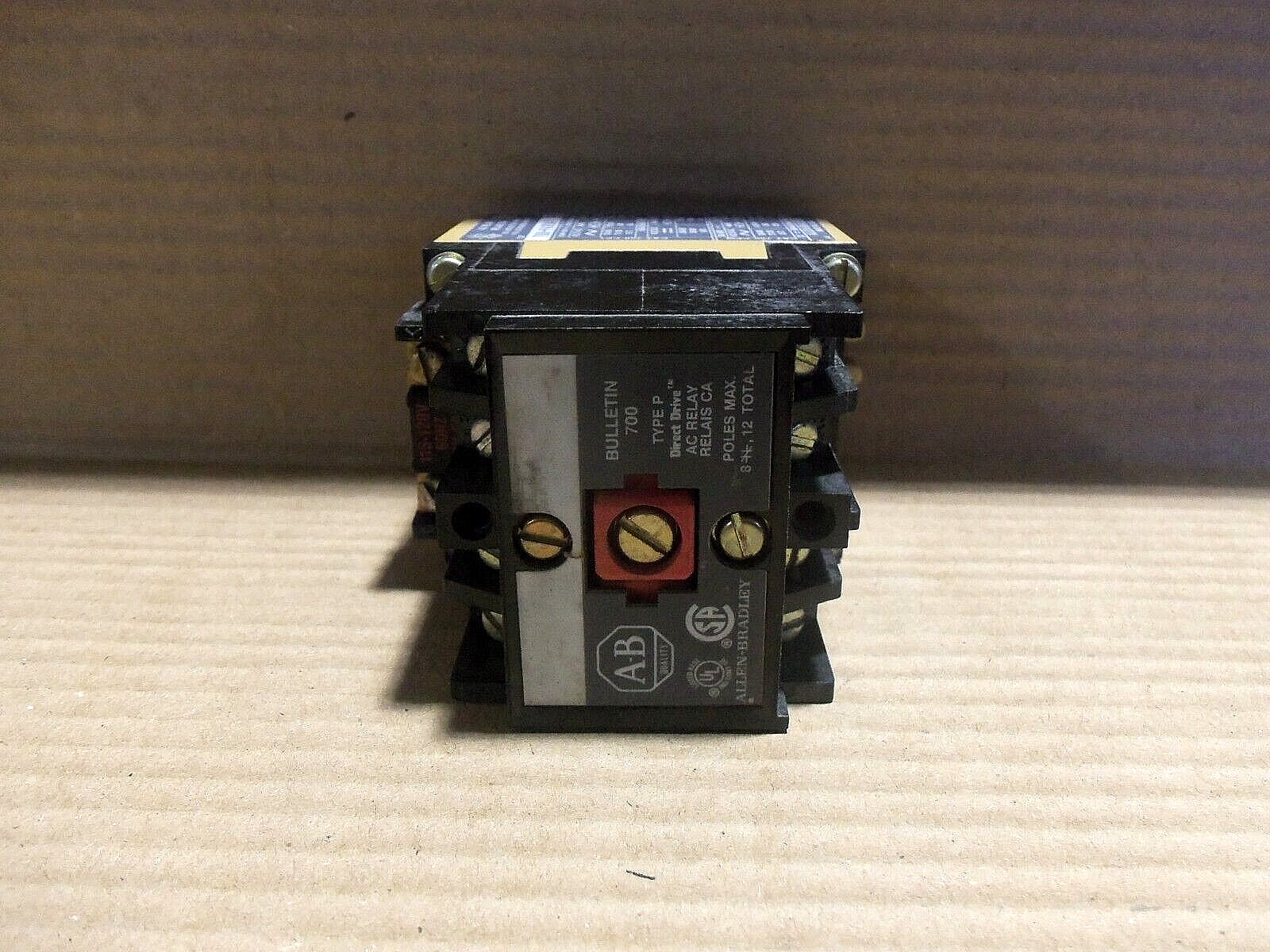 Allen Bradley 700-P400A1 Series B AC Relay 10 Amp 600Volt 700P400A1
