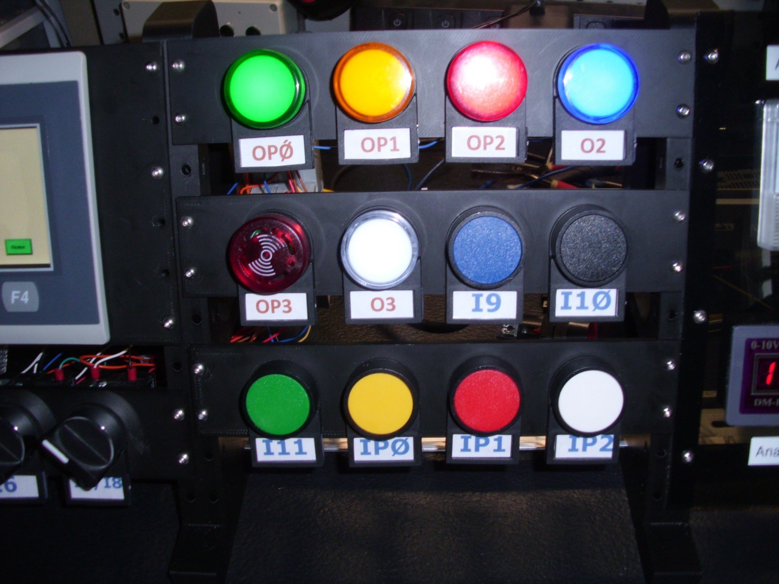AnalogAllen-Bradley Micro820 Programmable CCW PLC Trainer Kit with Panelview 800