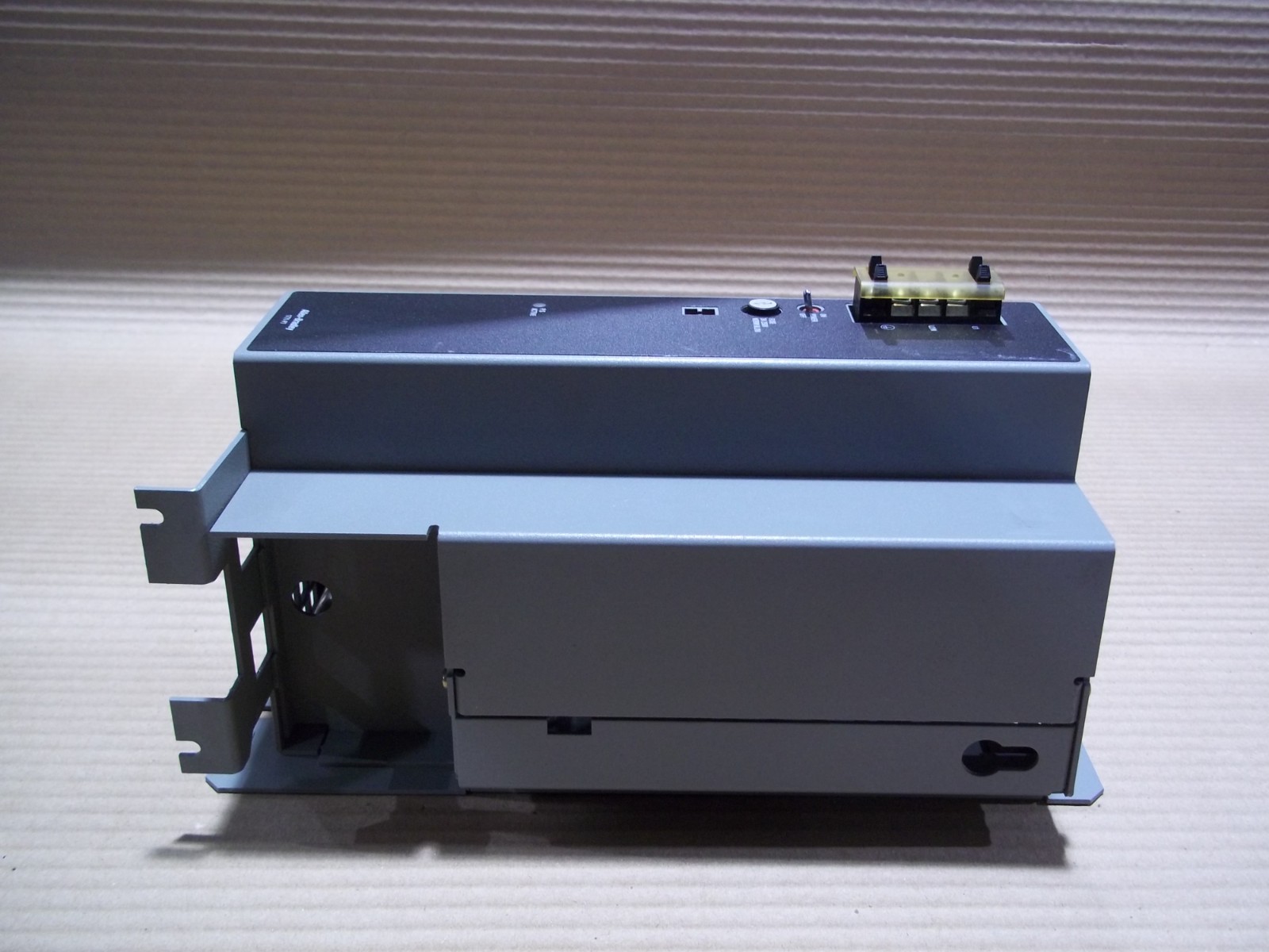 ALLEN BRADLEY 1771-P7/C 120V 220C AC POWER SUPPLY 30 AMP NO CORD AK
