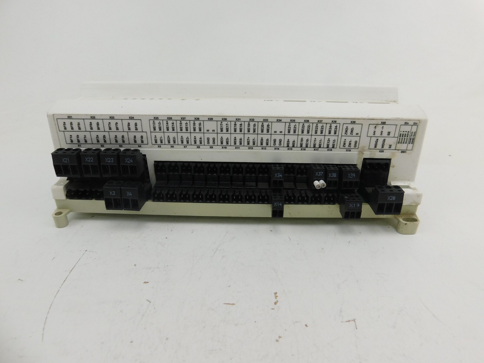 Areadat Concept 2 29ac40 B 1tde685136f0001 Rated Voltage 24v AC/DC