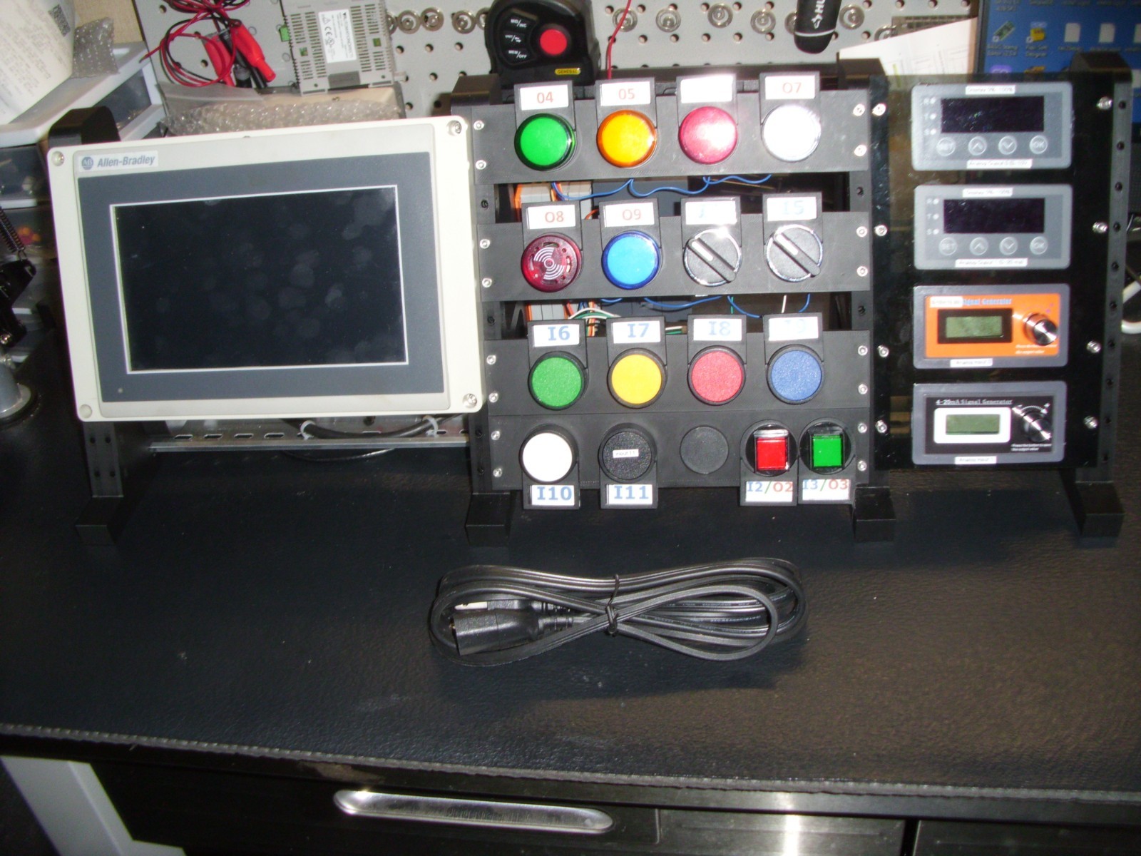 Allen-Bradley Micro850 Programmable CCW PLC Trainer Kit with Panelview 800