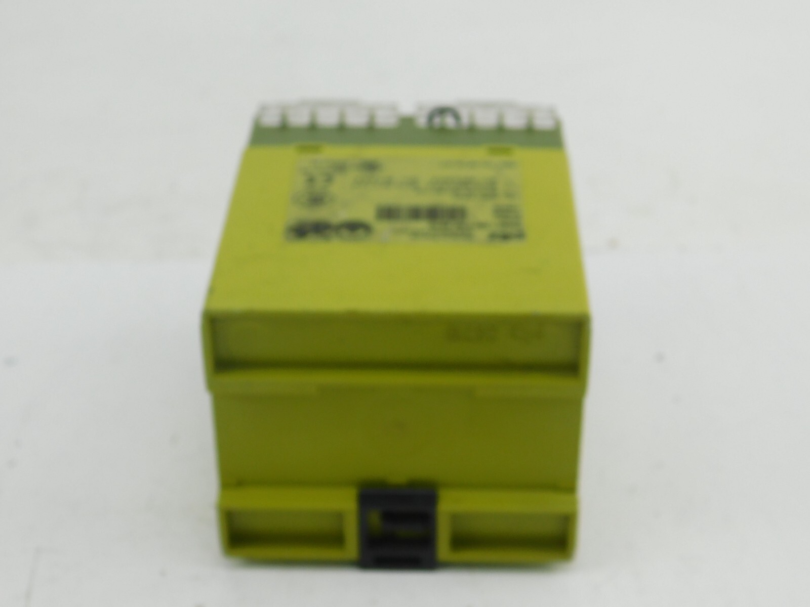 Pilz Pnoz 1 230vac 3S10 230 Acc 6.0VA 50-60Hz AC15 : 230V 5.0A Dc13 : 24V 7.0