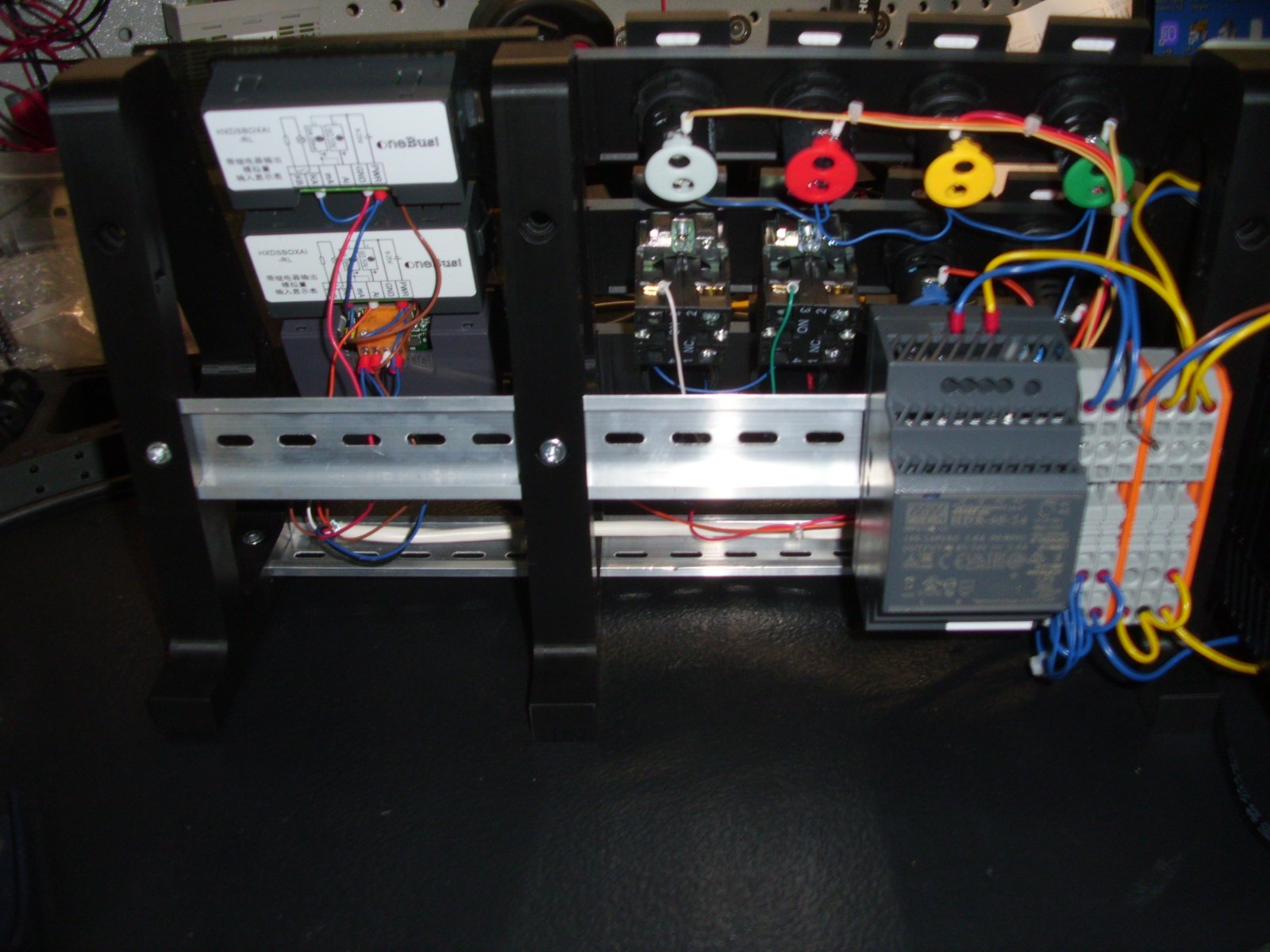Allen-Bradley Micro850 Programmable CCW PLC Trainer Kit with Panelview 800