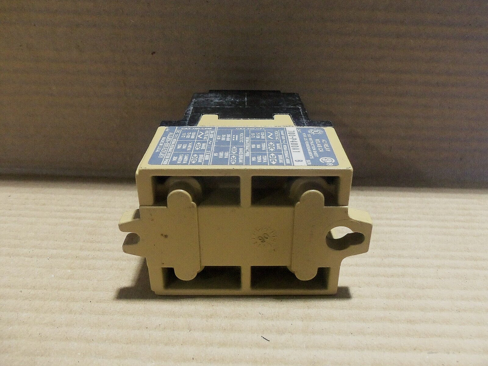 Allen Bradley 700-P400A1 Series B AC Relay 10 Amp 600Volt 700P400A1