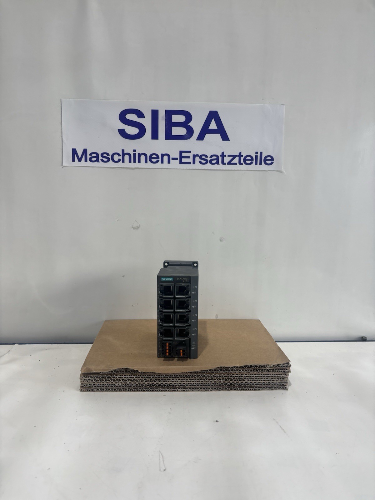 SIEMENS 6GK5208-0BA10-2AA3 SCALE X208 SIMATIC NET INDUSTRIAL ETHERNET SWITCH