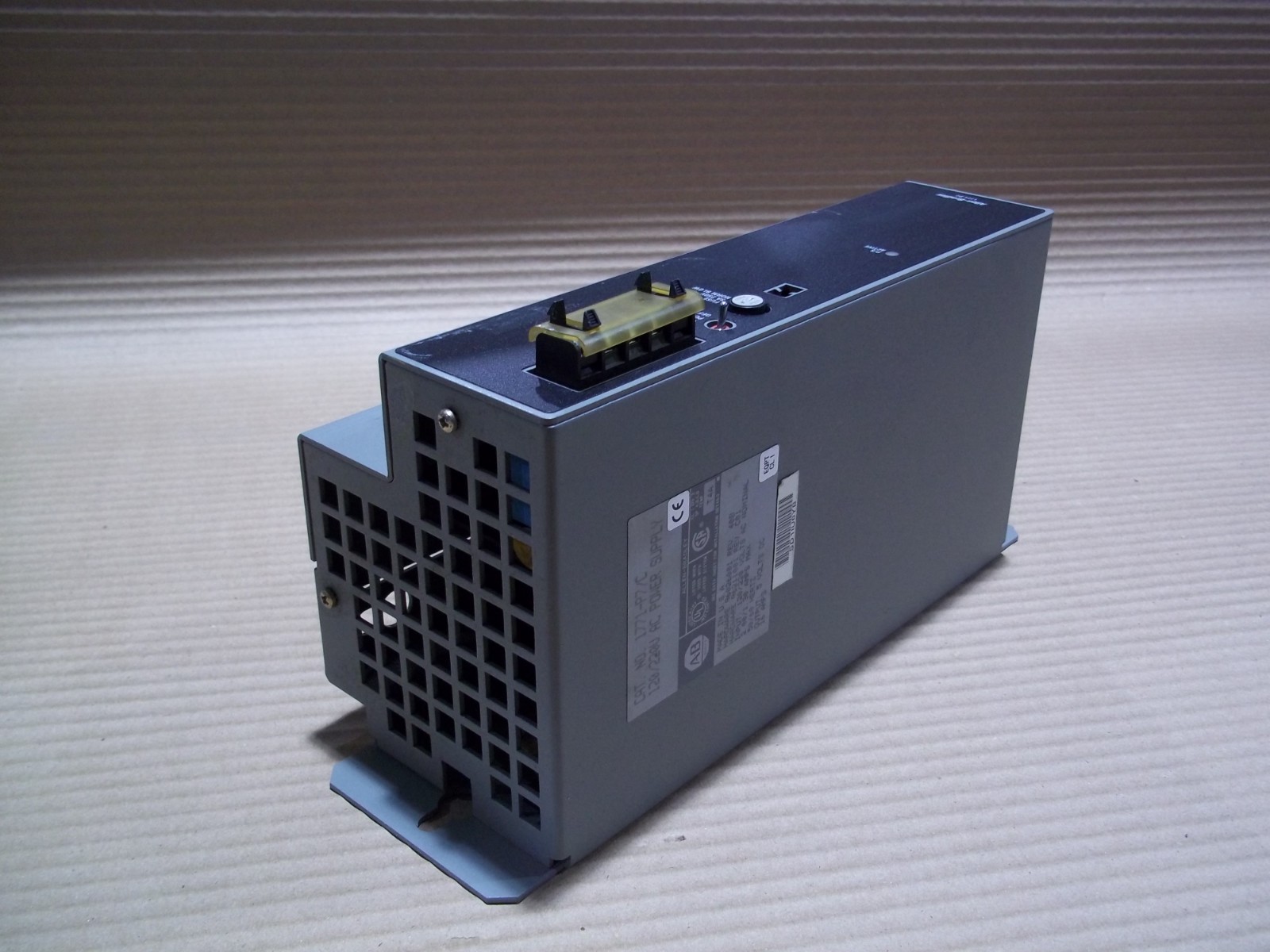 ALLEN BRADLEY 1771-P7/C 120V 220C AC POWER SUPPLY 30 AMP NO CORD AK