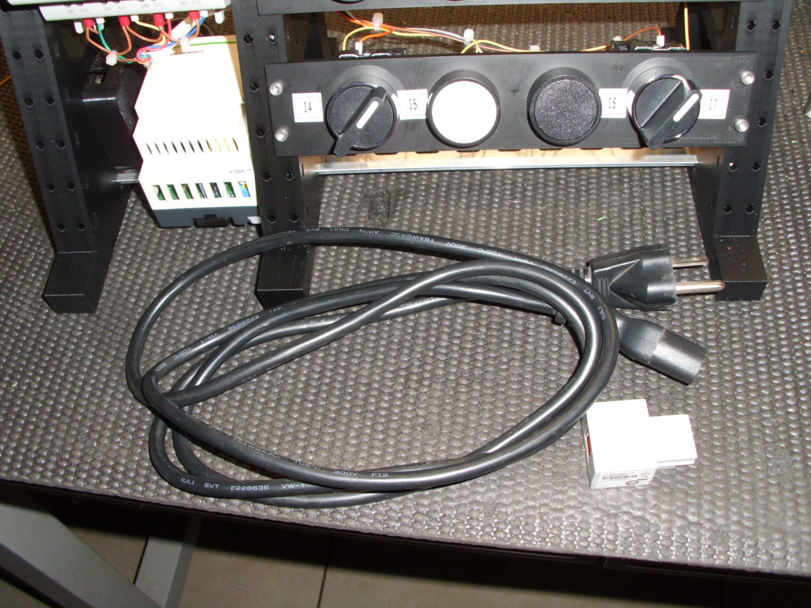 Allen-Bradley Micro 810 PLC Trainer