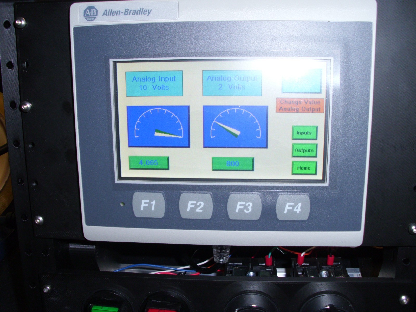 AnalogAllen-Bradley Micro820 Programmable CCW PLC Trainer Kit with Panelview 800