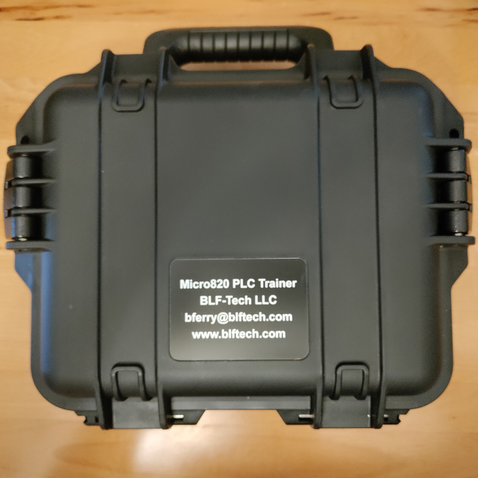 AB Micro820 2080-LC20-20QWB Analog PLC Trainer and VisualView HMI Trial Software
