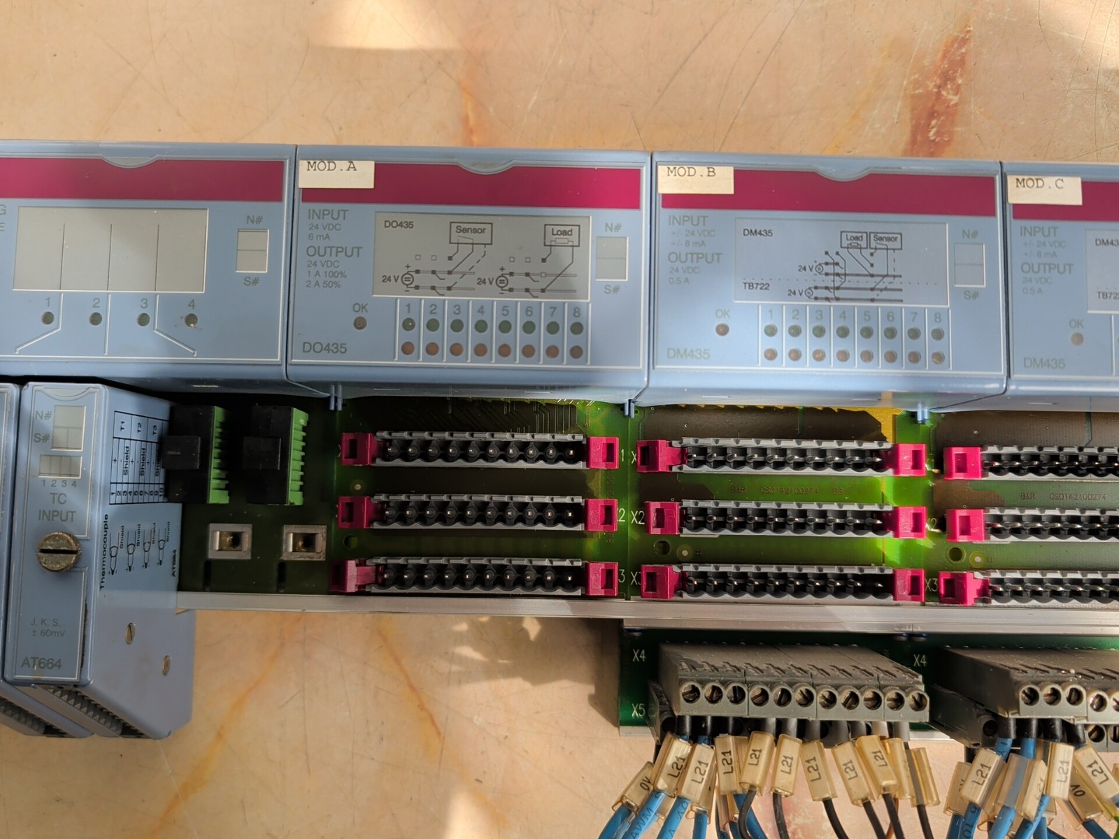 B&R AUTOMATION CP470 CPU W/ AF101 (2) DO435 (1) DM435 (3) DM435 (1) DO720 RACK