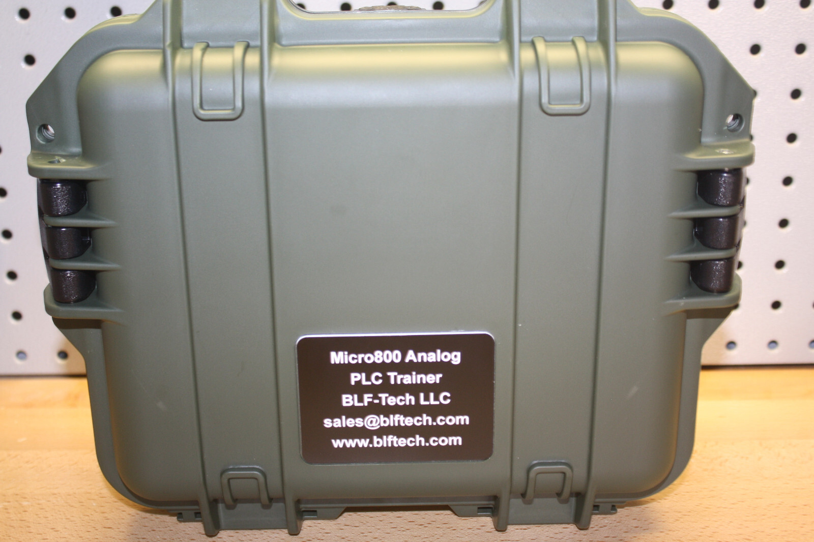 Allen Bradley Micro820 2080-LC20-20QBB Analog PLC Trainer with HMI Training