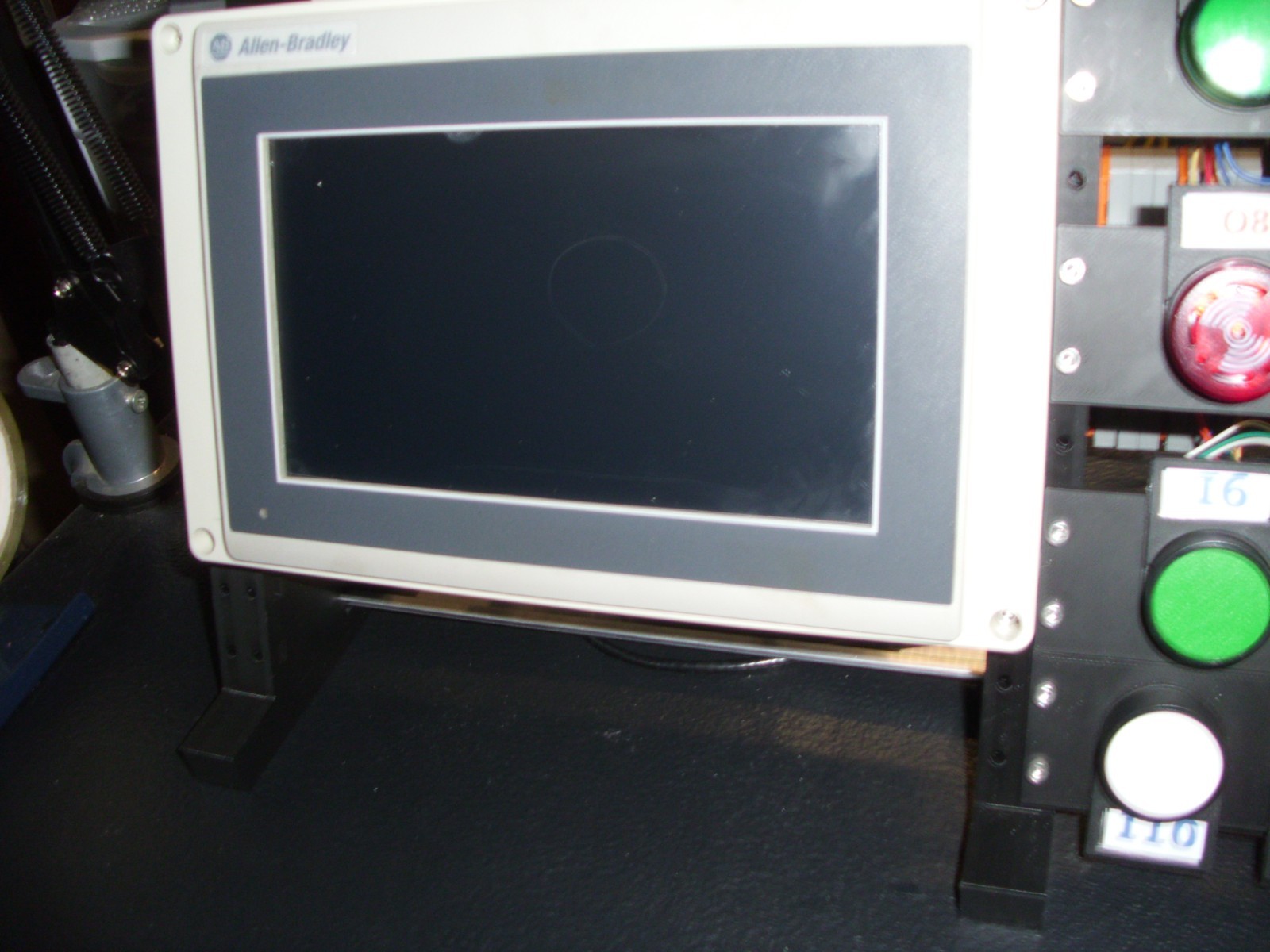 Allen-Bradley Micro850 Programmable CCW PLC Trainer Kit with Panelview 800