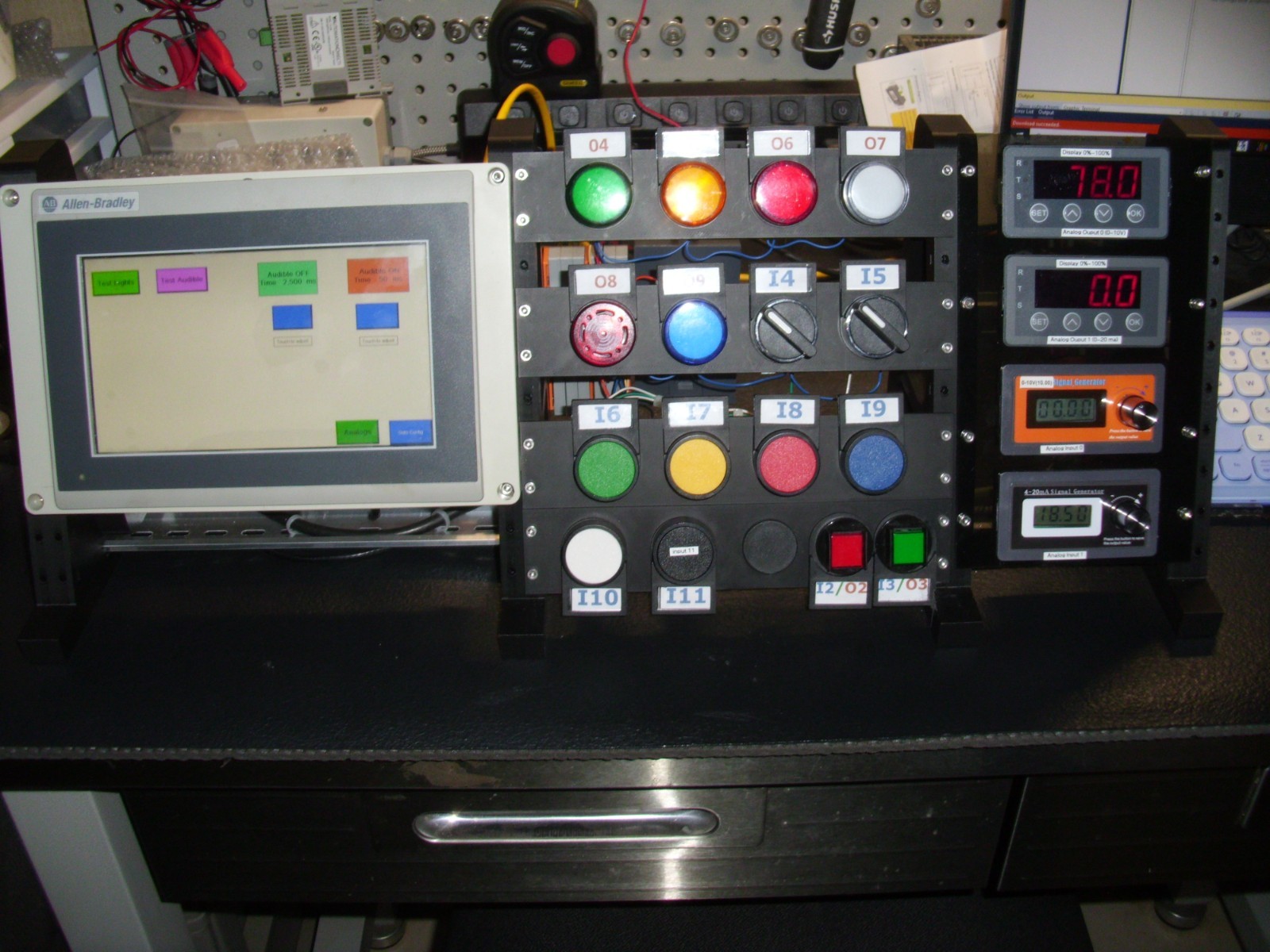 Allen-Bradley Micro850 Programmable CCW PLC Trainer Kit with Panelview 800